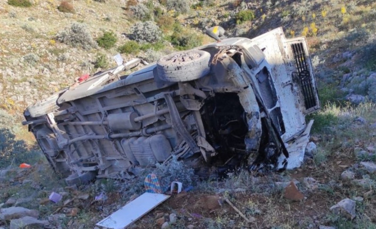 Konya'da korkunç kaza: Tarım işçisi 2 kişi ölü,  17 yaralı