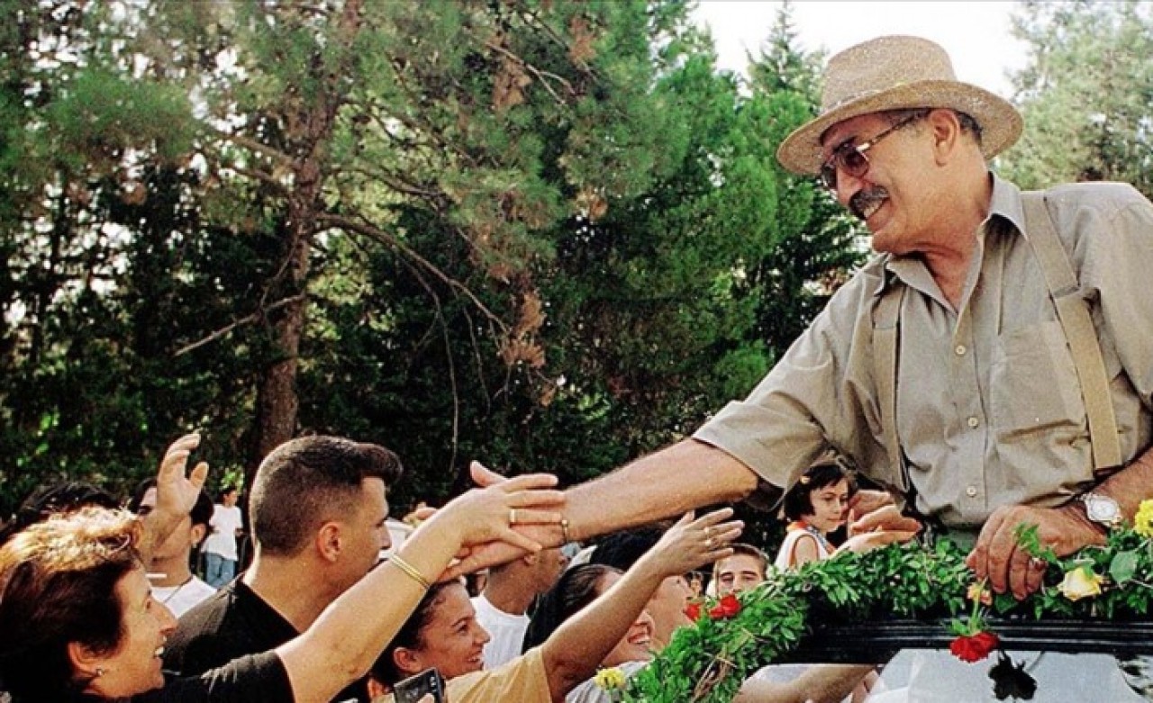Türk sinemasının çok yönlü oyuncusu Fikret Hakan vefatının 5. yılında anılıyor