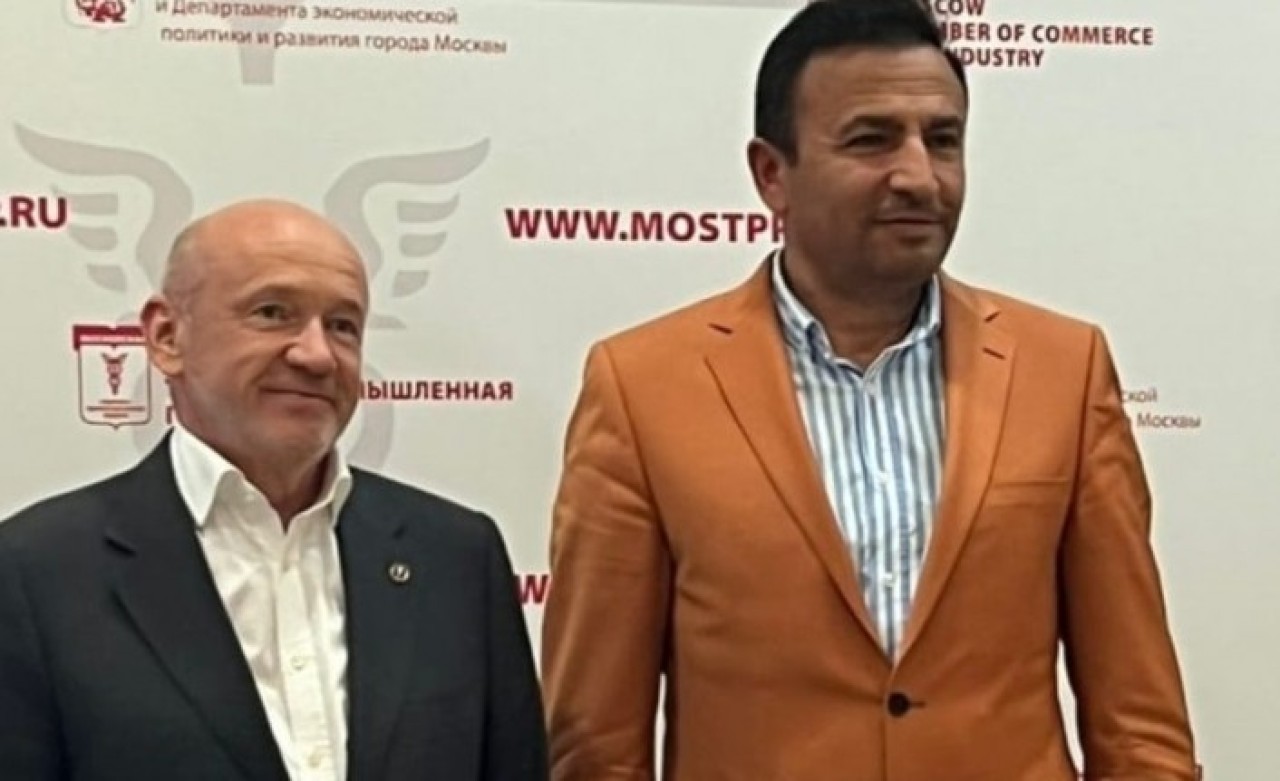 İş Adamı Yunus Kabal,  Moskova Sanayi ve Ticaret Odası Başkanı Platonov Vladimir Mikhailovich ile görüşmelerde bulundu