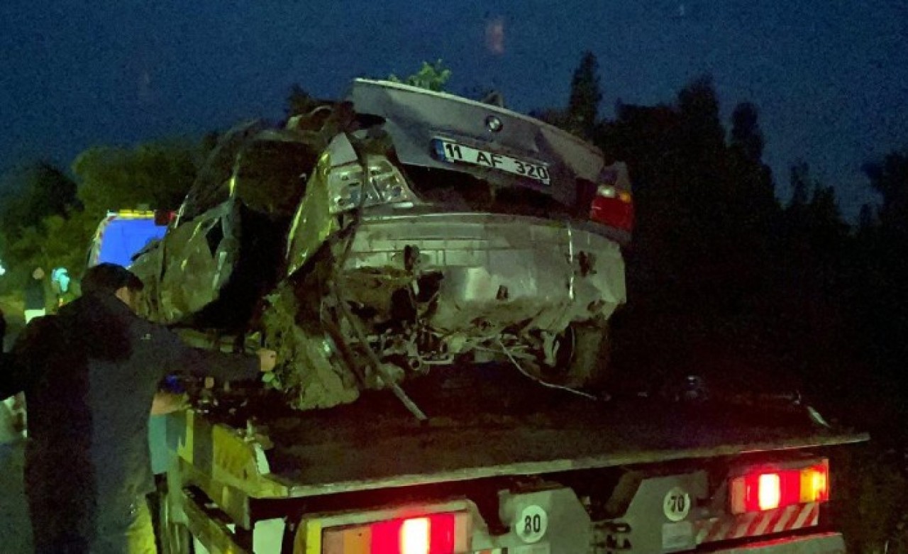 Afyonkarahisar'da feci kaza: İlayda Eroğlu ve Seda Nur Yılmaz öldü. Mertcan Bülbül ile Serdar Bahadır Uslu ağır yaralı