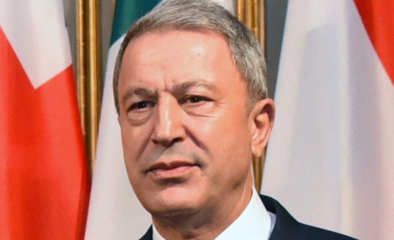 Hulusi Akar'a saldıranlara Ahmet Hakan'dan tepki: Ne etti size Hulusi Akar