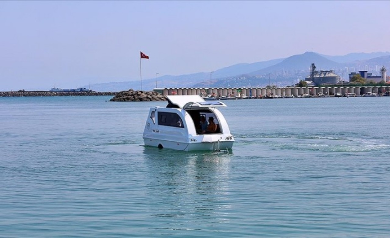 Amasyalı kardeşler karada karavan,  suda yat olabilen araç tasarladı