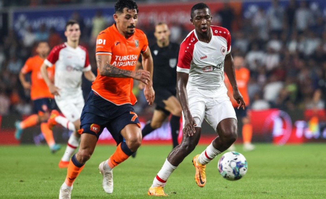 Başakşehir Antwerp'i elinden kaçırdı