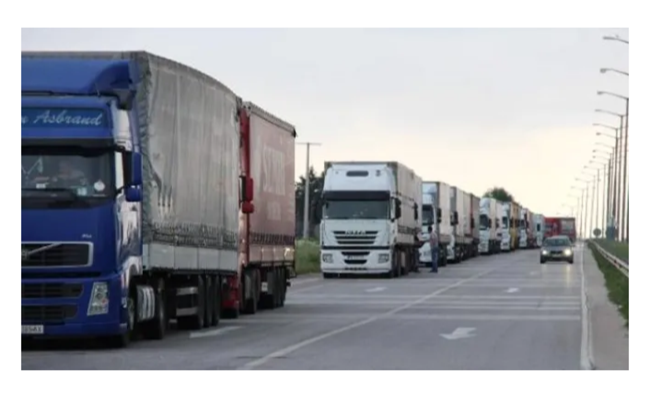 Bulgaristan: Türkiye sınırındaki tır geçişlerindeki sorun çözüldü