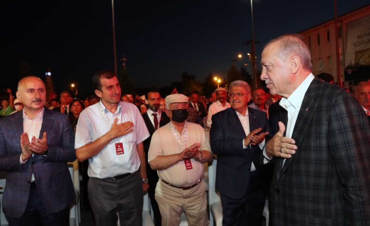 Cumhurbaşkanı Erdoğan: Bu sinsi alçak oyunu bozacağız