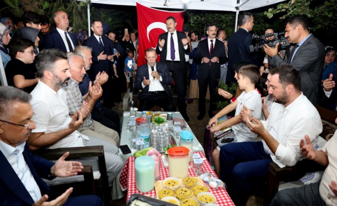Cumhurbaşkanı Erdoğan'dan şehit ailesine ziyaret