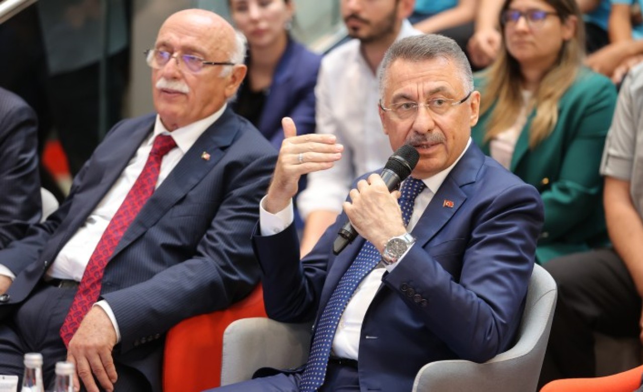 Cumhurbaşkanı Yardımcısı Oktay'dan kanser ilacı açıklaması