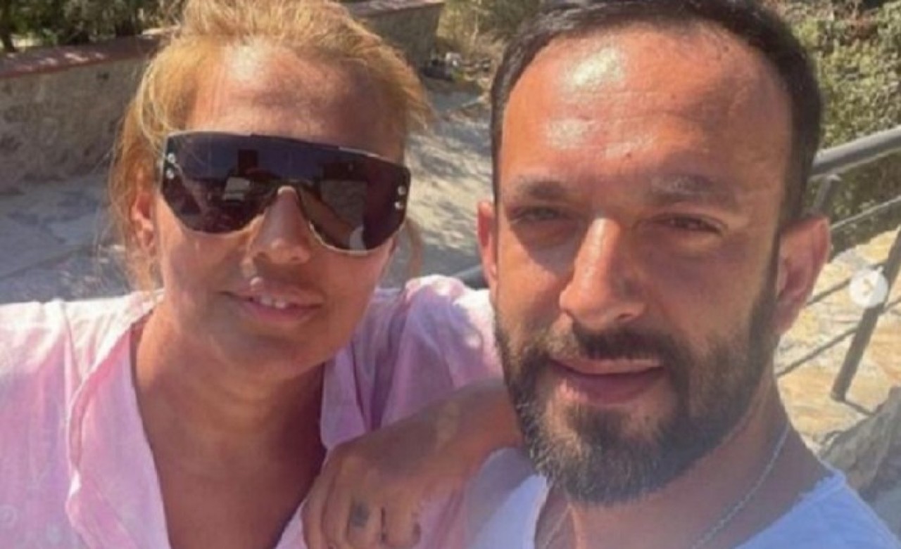 Demet Akalın'ın başından aşağı içki döktüğü garson konuştu: Gurur duydum