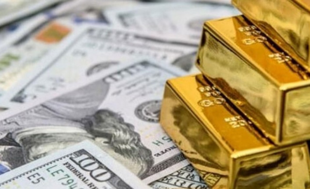 Ekonomist Selçuk Geçer,  'Öpüp başınıza koyun' dedi ve doların kaç lirayı göreceğini açıkladı