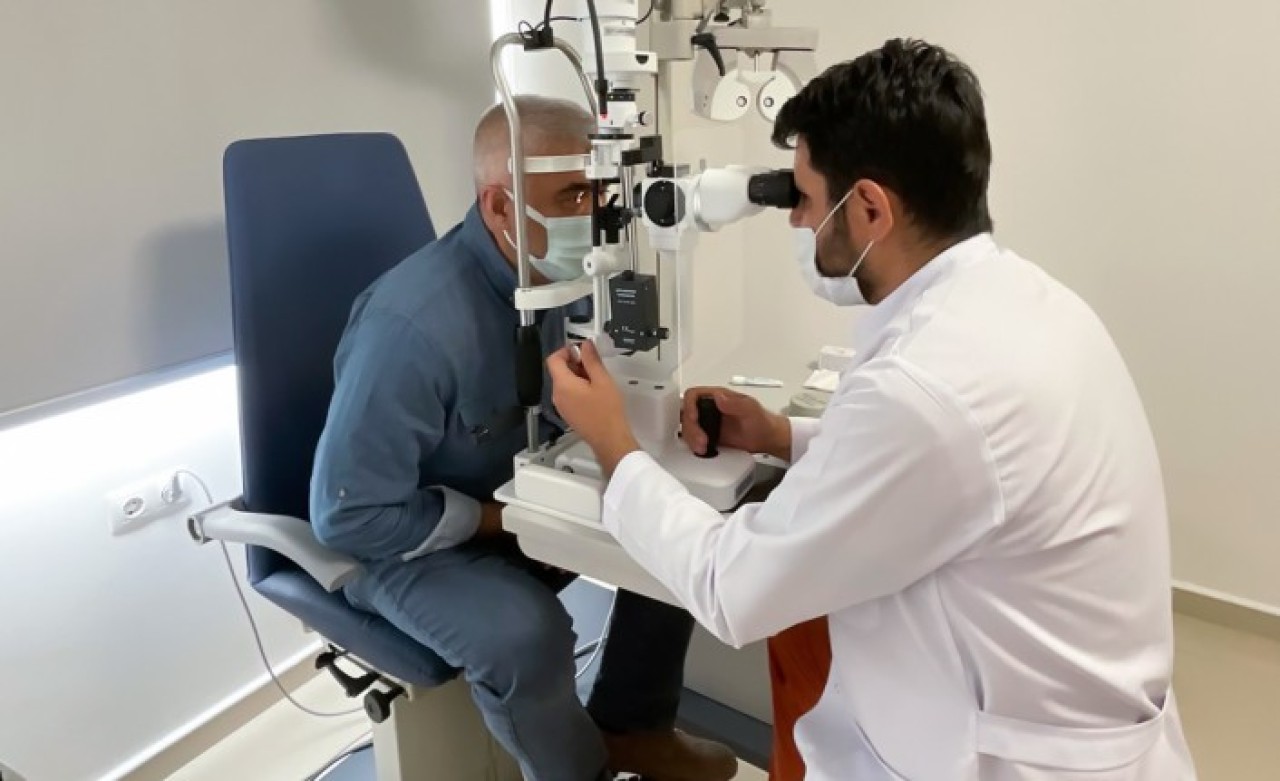 Gözlerinizde bu belirtiler varsa hemen doktora gidin!