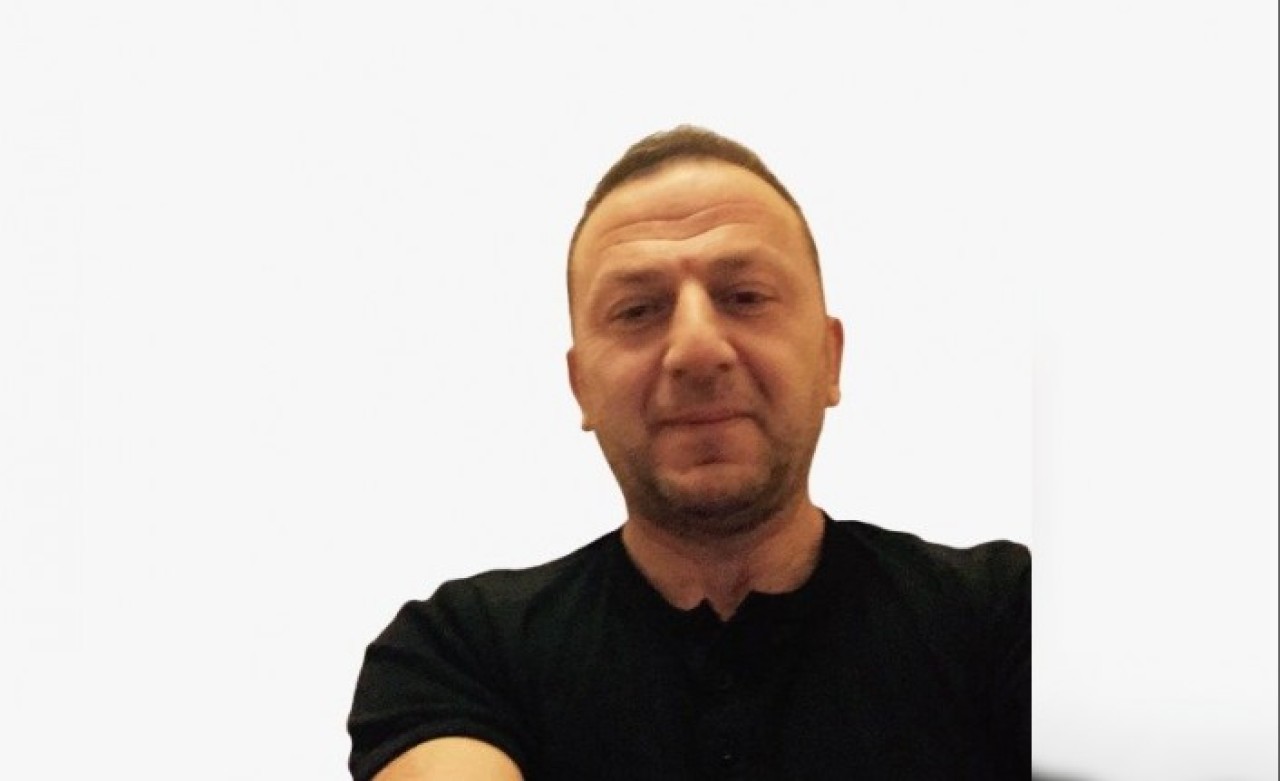 İngiltere'den tatile geldiği Akçakoca'da arıların soktuğu Basri Alagöz öldü