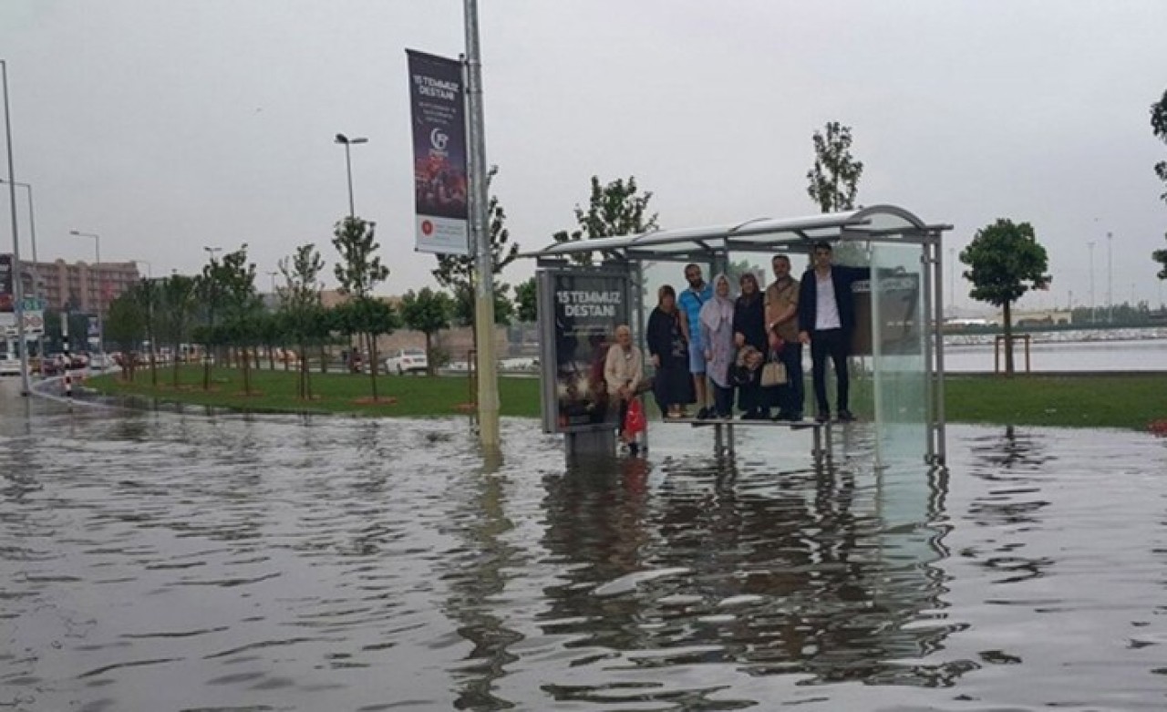 İstanbul için çok kuvvetli yağmur uyarısı: Bu saatlere dikkat