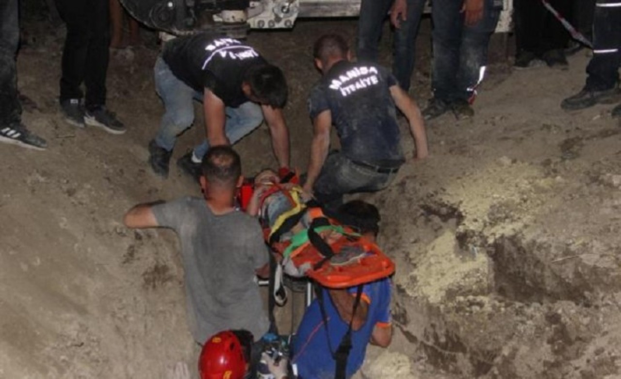 Kuyuya düşen minik Aybars 4 saat sonra kurtarıldı!