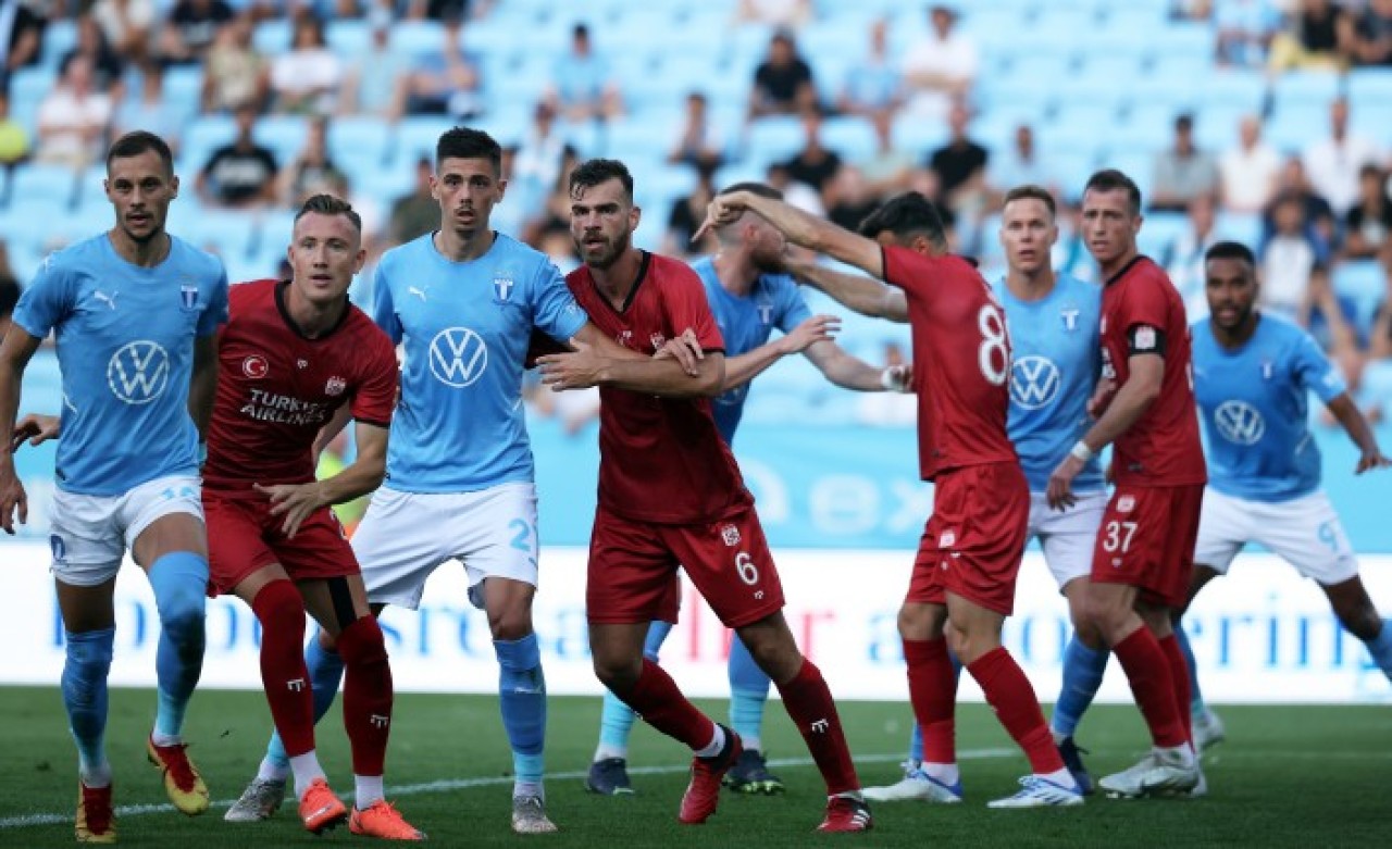 Malmö'de 4 gollü maç: Sivasspor turu zora soktu