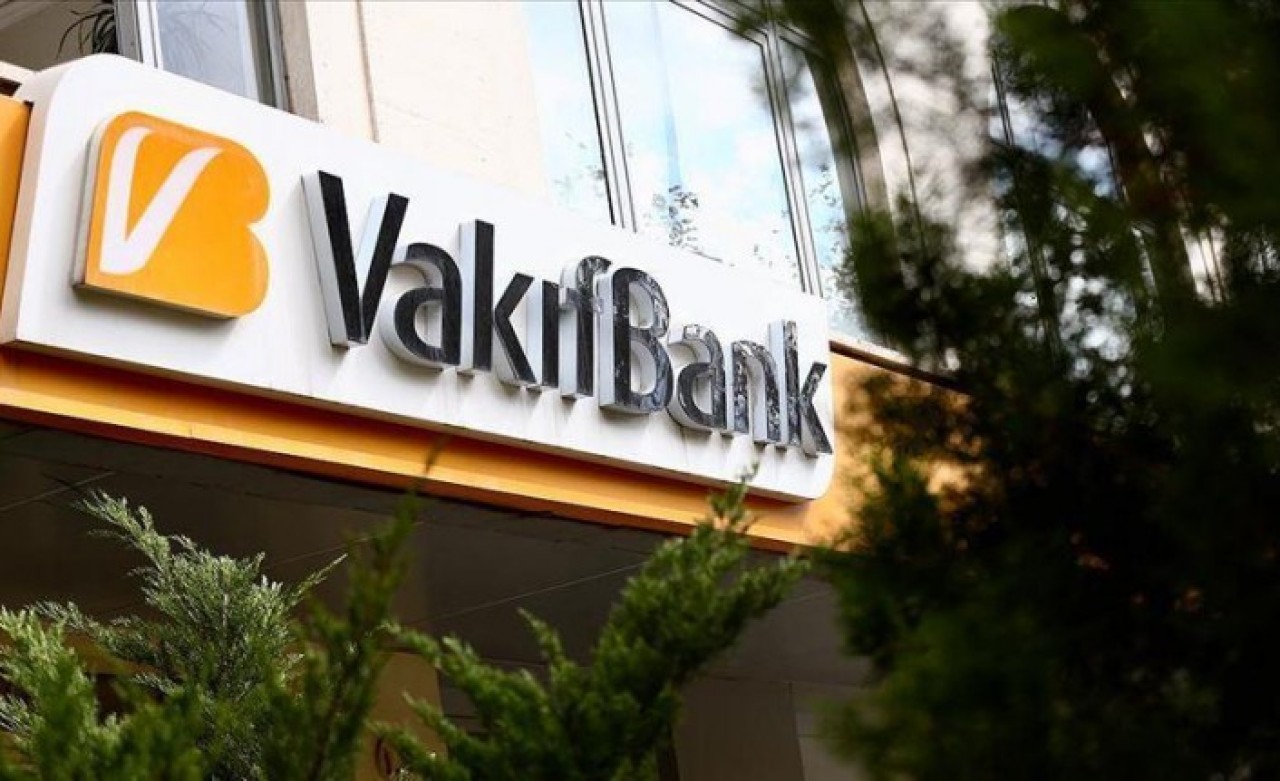 Merkez Bankası'nın faiz kararından sonra Vakıfbank'ta işlemler durduruldu