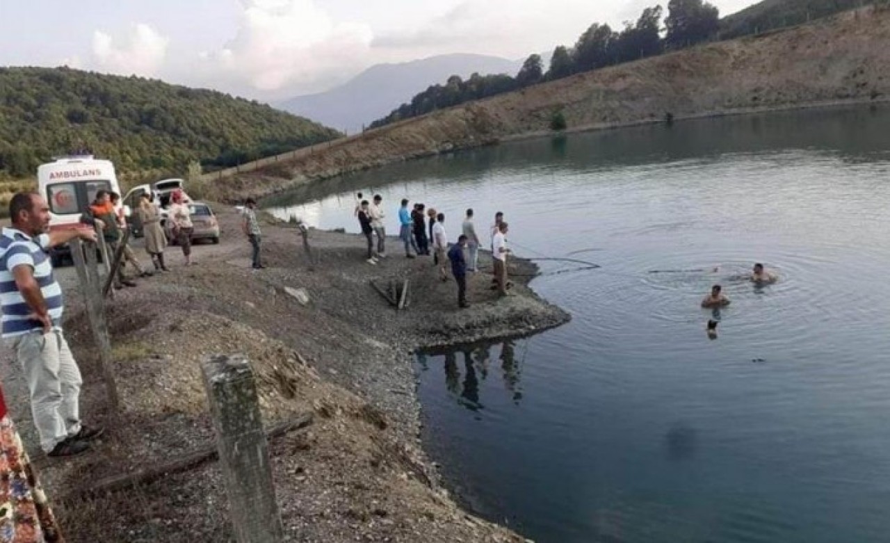 Samsun'da gölette çırpınan imamı kurtarmak için eşi ve öğretmen kayın biraderi suya girdi: Mustafa Balcı ve Ahmet Ceylan öldü,  Hanife Balcı yoğun bakımda