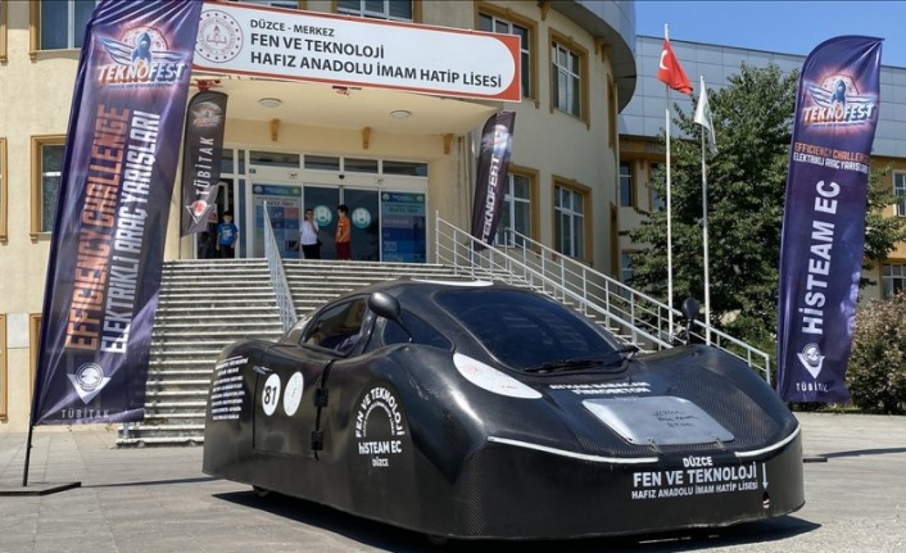 TEKNOFEST'te elektrikli araçlarıyla 'teknik tasarım' ödülü alan imam hatipliler gururlu