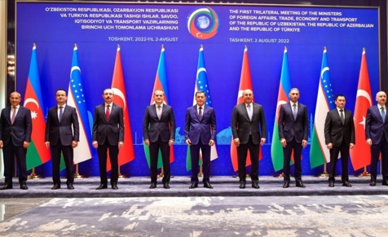 Türkiye-Özbekistan-Azerbaycan Üçlü Dışişleri,  Ticaret ve Ulaştırma Bakanları Toplantısı Taşkent’te başladı