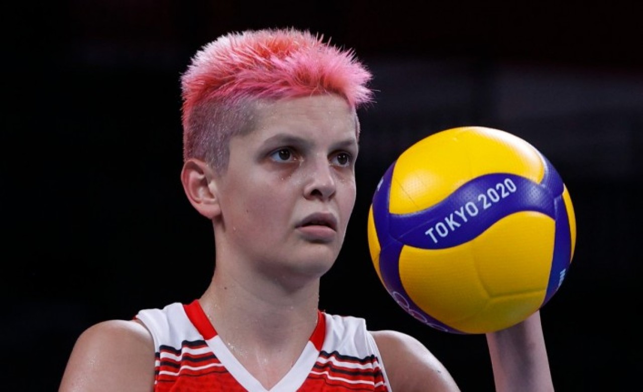 Ünlü voleybolcu Ebrar Karakurt'tan yeni imaj: Eski halini unutun