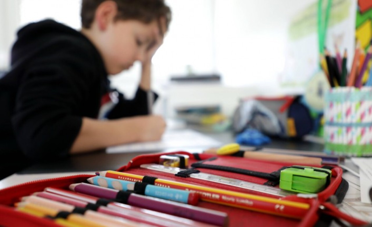 Veliler kara kara düşünüyor: İşte ilkokula başlamanın maliyeti!