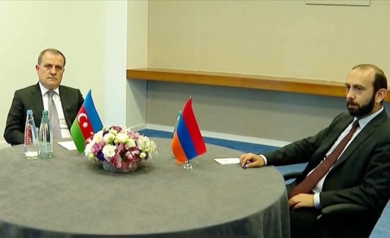 Azerbaycan-Ermenistan arasında ilk temas: Blinken,  iki ülkenin dışişleri bakanıyla toplantı yaptı