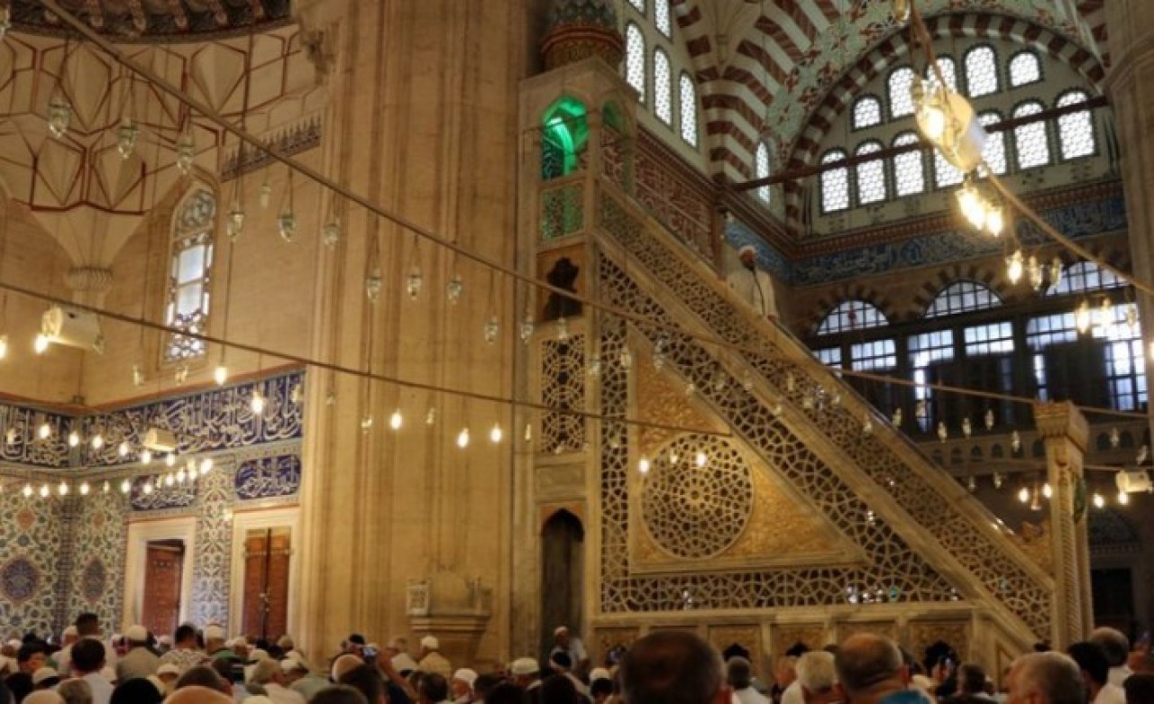 Bu haftaki Cuma Hutbesi konusu: "Helal Kazanç ve Alın Teri"