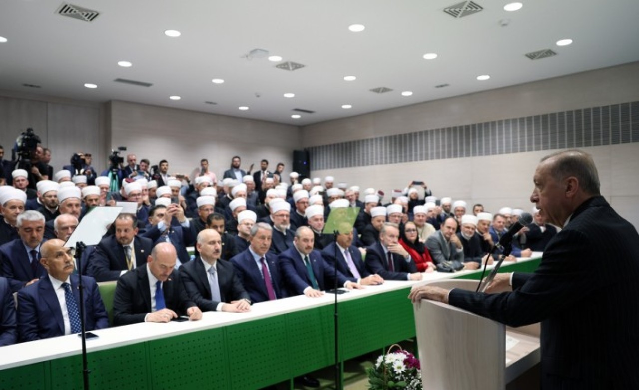 Cumhurbaşkanı Erdoğan: Din maskesi takan eli kanlı terör örgütleriyle mücadele ediyoruz