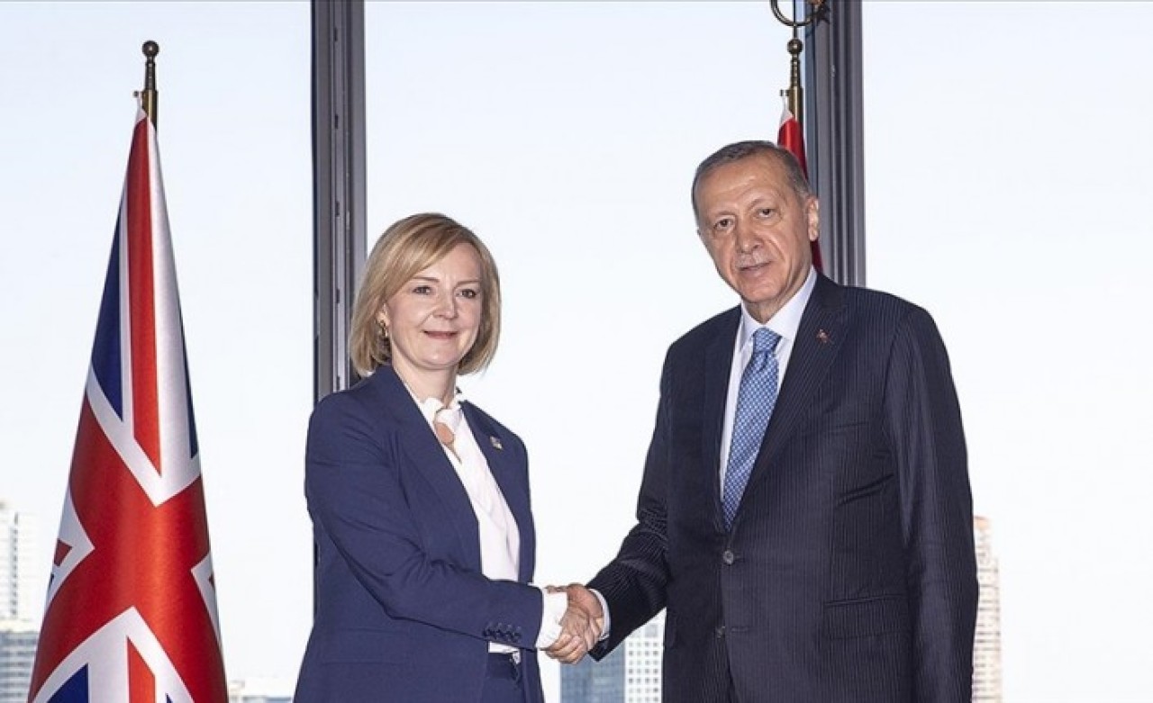Cumhurbaşkanı Erdoğan,  İngiltere Başbakanı Liz Truss ile bir araya geldi