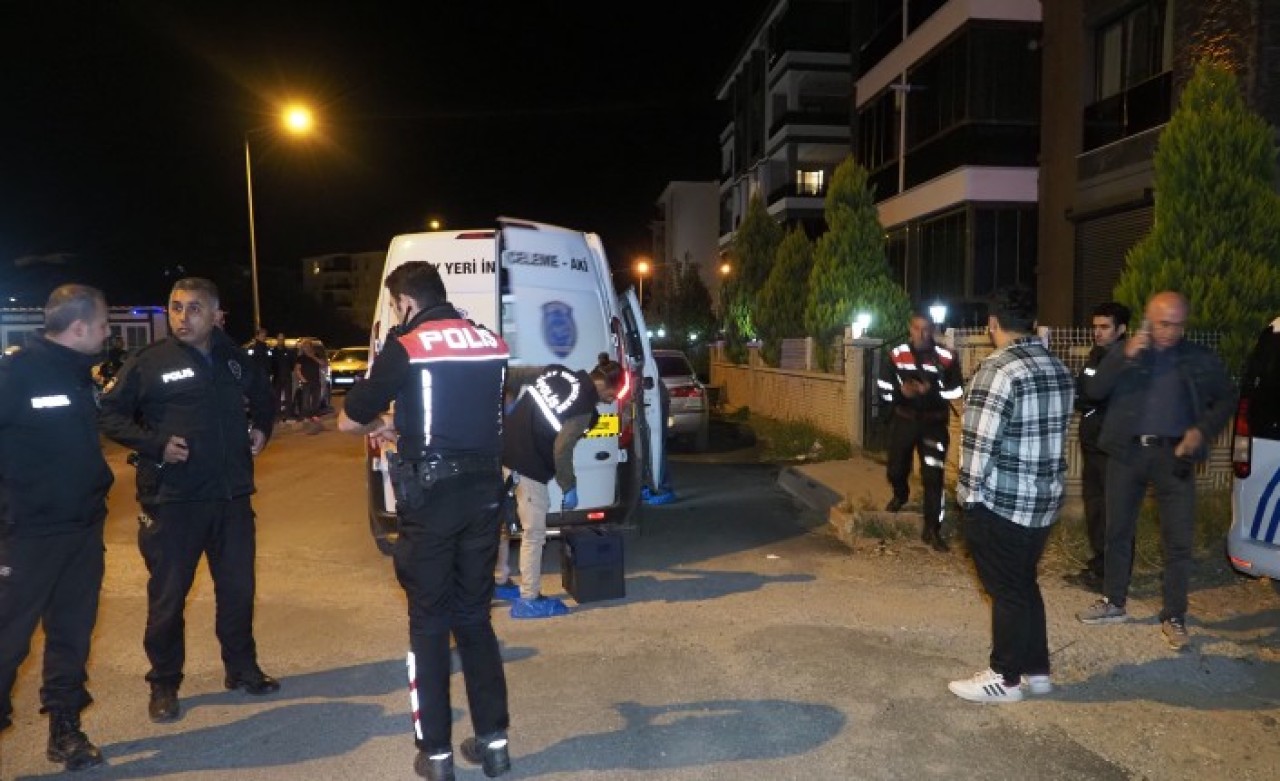 Edremit'te komşuların bıçaklı kavgasında Mehmet Zübeyir Bilier ve oğlu Dünya Baran Bilier öldü