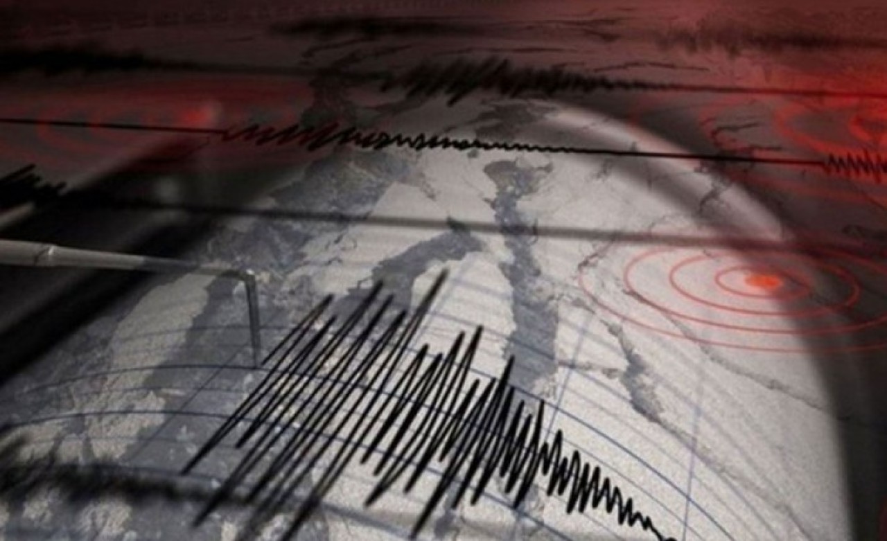 Erzurum'da şiddetli deprem!