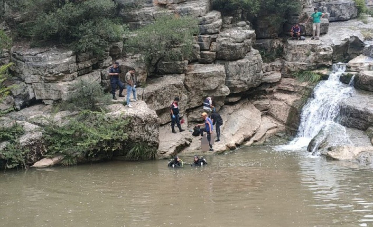 Gebze'de kayalıklardan düşen Sercan İnan öldü
