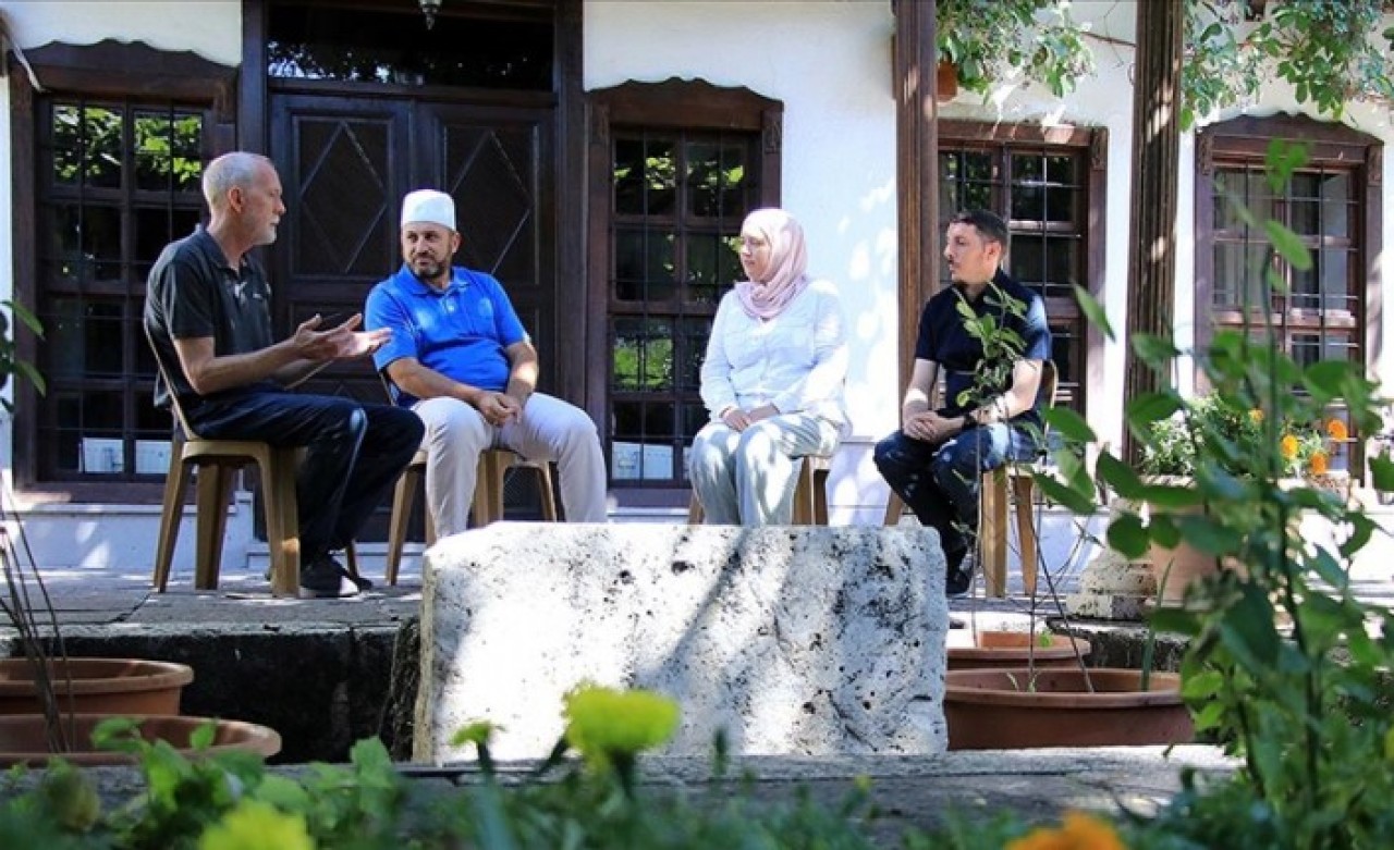 Müslüman olan 10 İngiliz geldikleri Konya'da duygu dolu anlar yaşadı