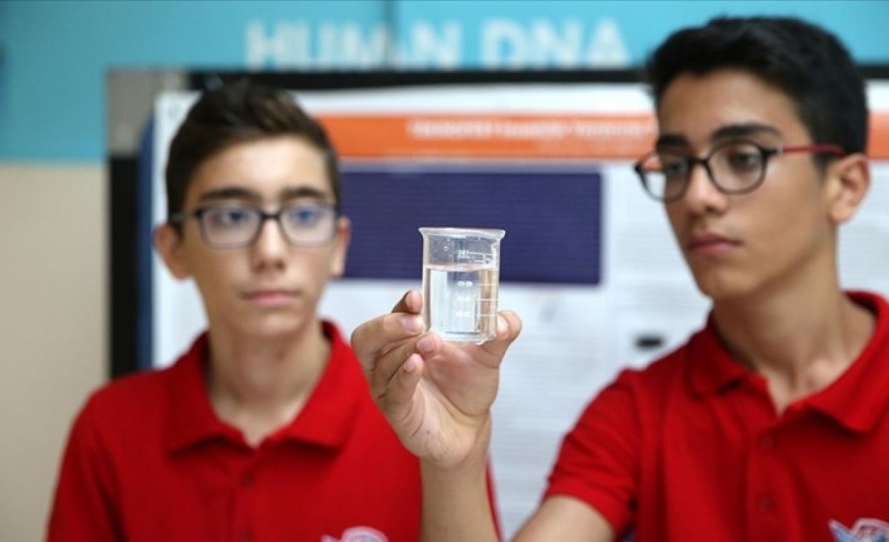 Ortaokul öğrencileri yüzde 50 daha az maliyetle su arıtma filtresi geliştirdi