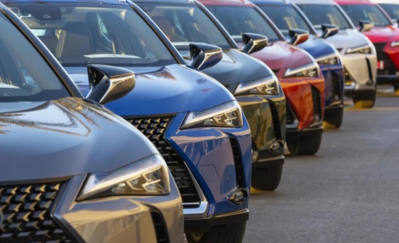 Otomobil almak için fiyatların düşmesini bekleyenlere kötü haber
