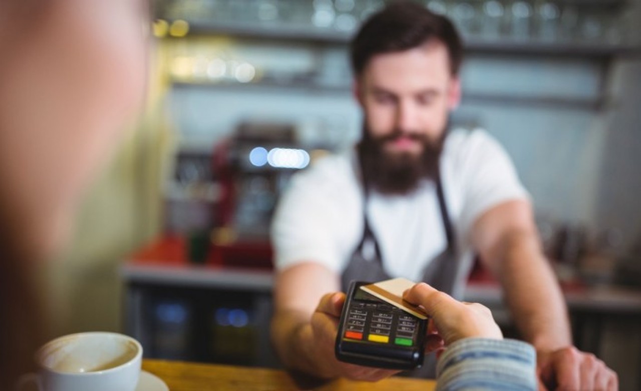 Restoranlar,  nakit ödeyen müşteriye indirime hazırlanıyor