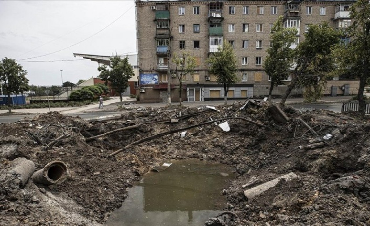 Rusya Zaporijya'yı vurdu,  onlarca ölü ve yaralı var Rusya'nın,  Zaporijya'ya düzenlediği füze saldırısında; bir insani konvoydaki 23 sivil hayatını kaybetti,  28 kişi yaralandı.