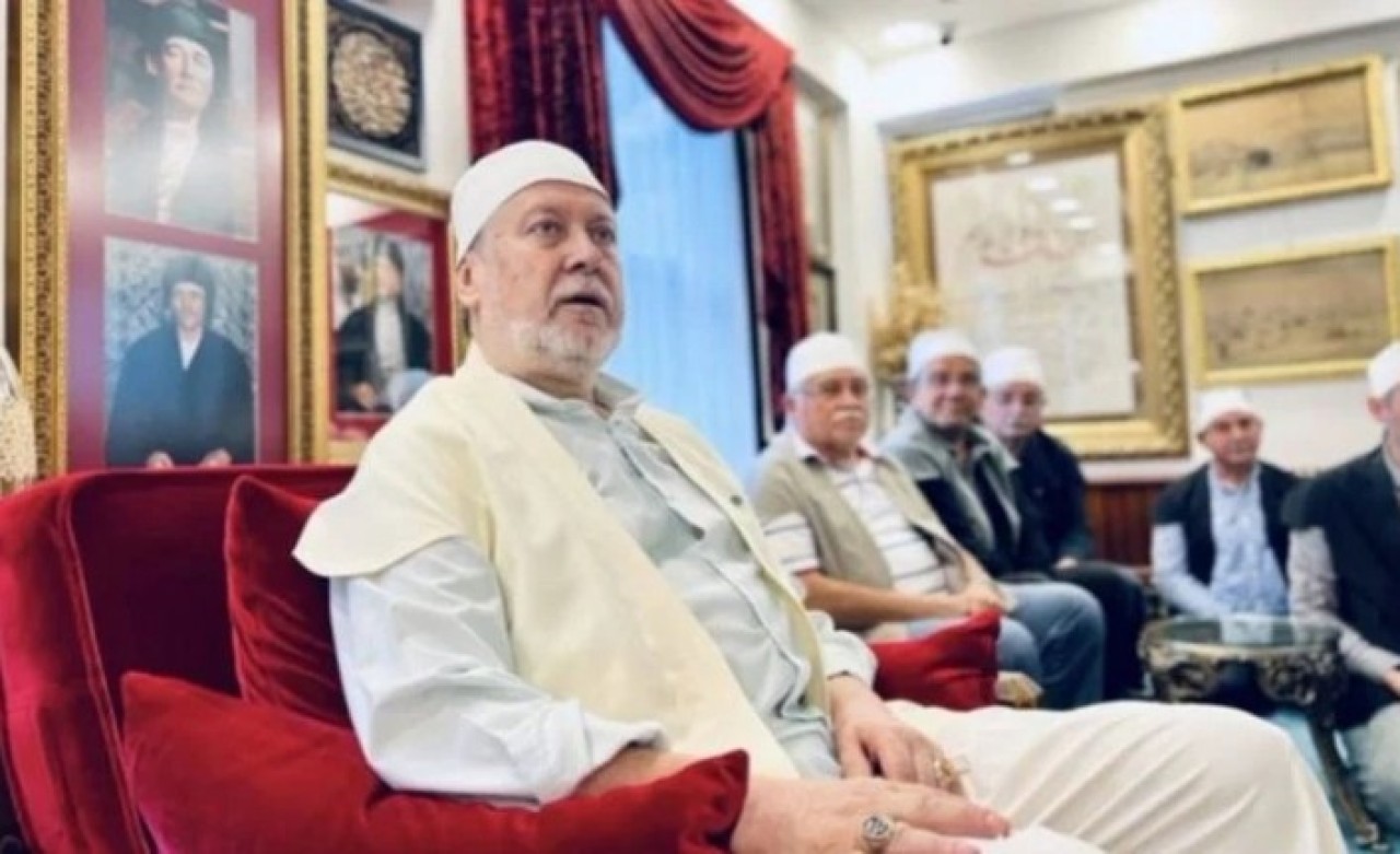 Şarkıcı Ahmet Özhan tarikat şeyhi oldu: Ahmet Özhan kimdir?