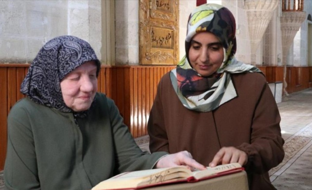 Şehit annesi 78 yaşında Kur’an-ı Kerim okumayı öğrendi