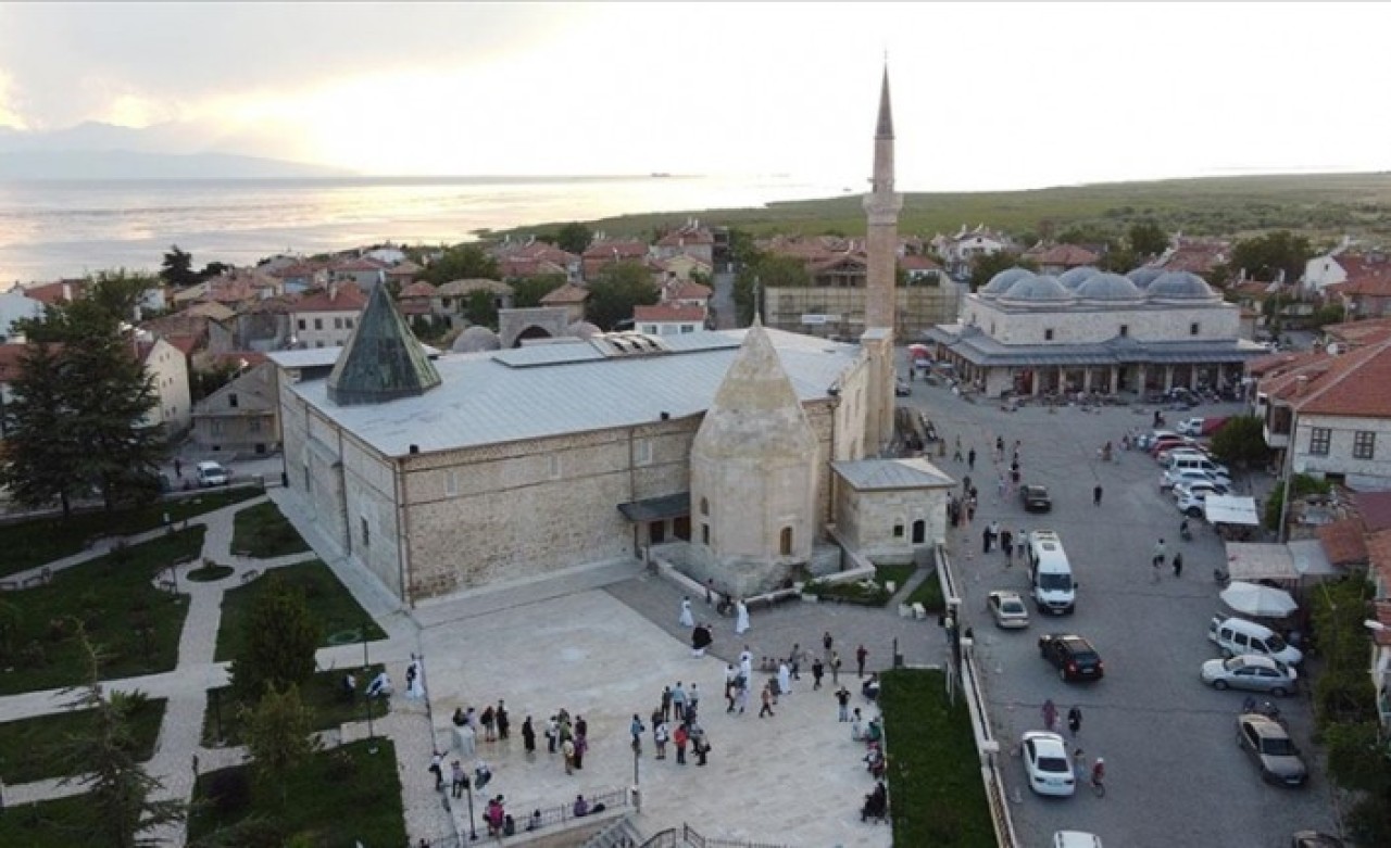 Tarihi ahşap camiyi 2 ayda 81 bin kişi ziyaret etti