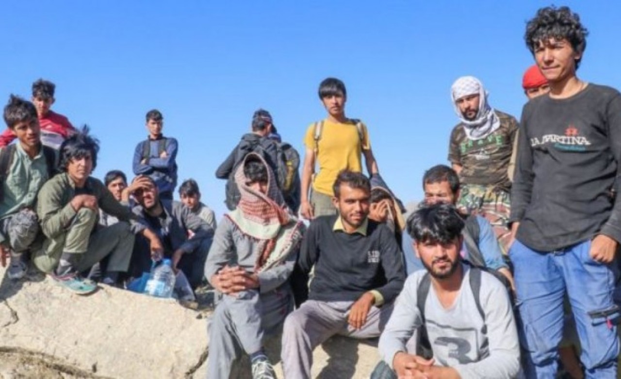 Türkiye'deki Afganlar erkek erkeğe imam nikahı kıyıyor iddiası!