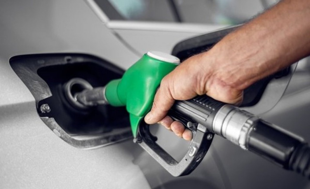 Araç sahipleri dikkat: Motorine çok büyük zam geldi!