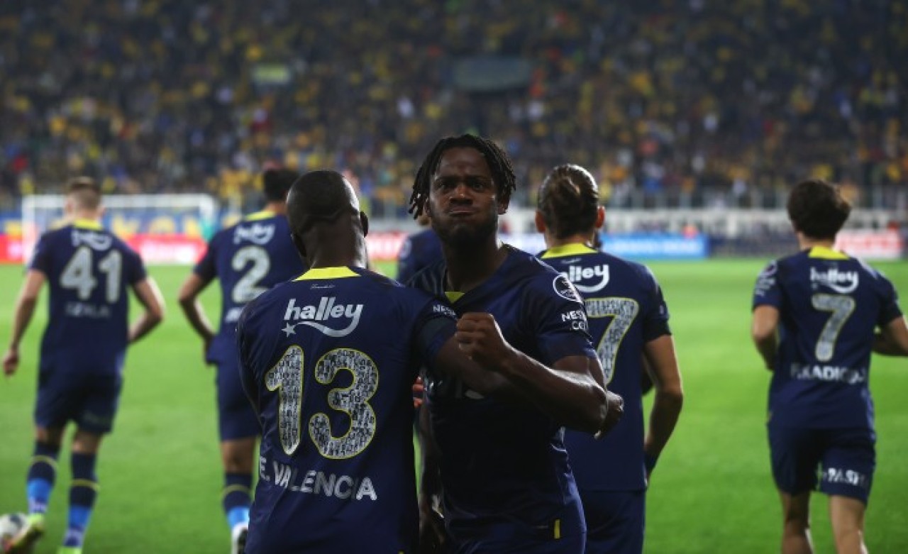 Batshuayi perdeyi açtı,  Rossi kapattı: Fener'in Ankara zaferi