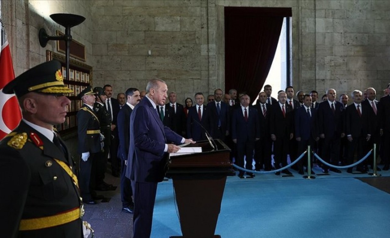 Cumhurbaşkanı Erdoğan Anıtkabir'de: 'Aziz Atatürk' dedi ve bakın ne mesajlar verdi