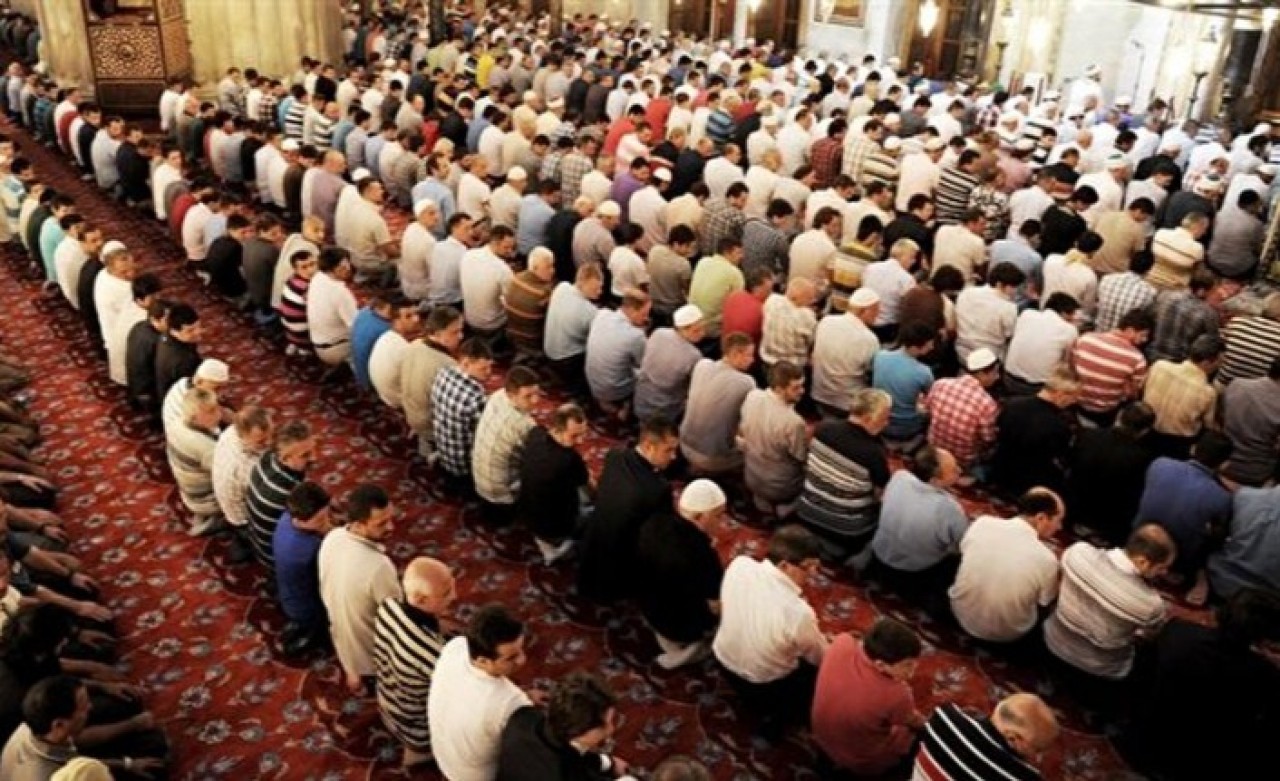 Diyanet'in bu haftaki Cuma hutbesi konusu" Kul ve Kamu Hakkı"