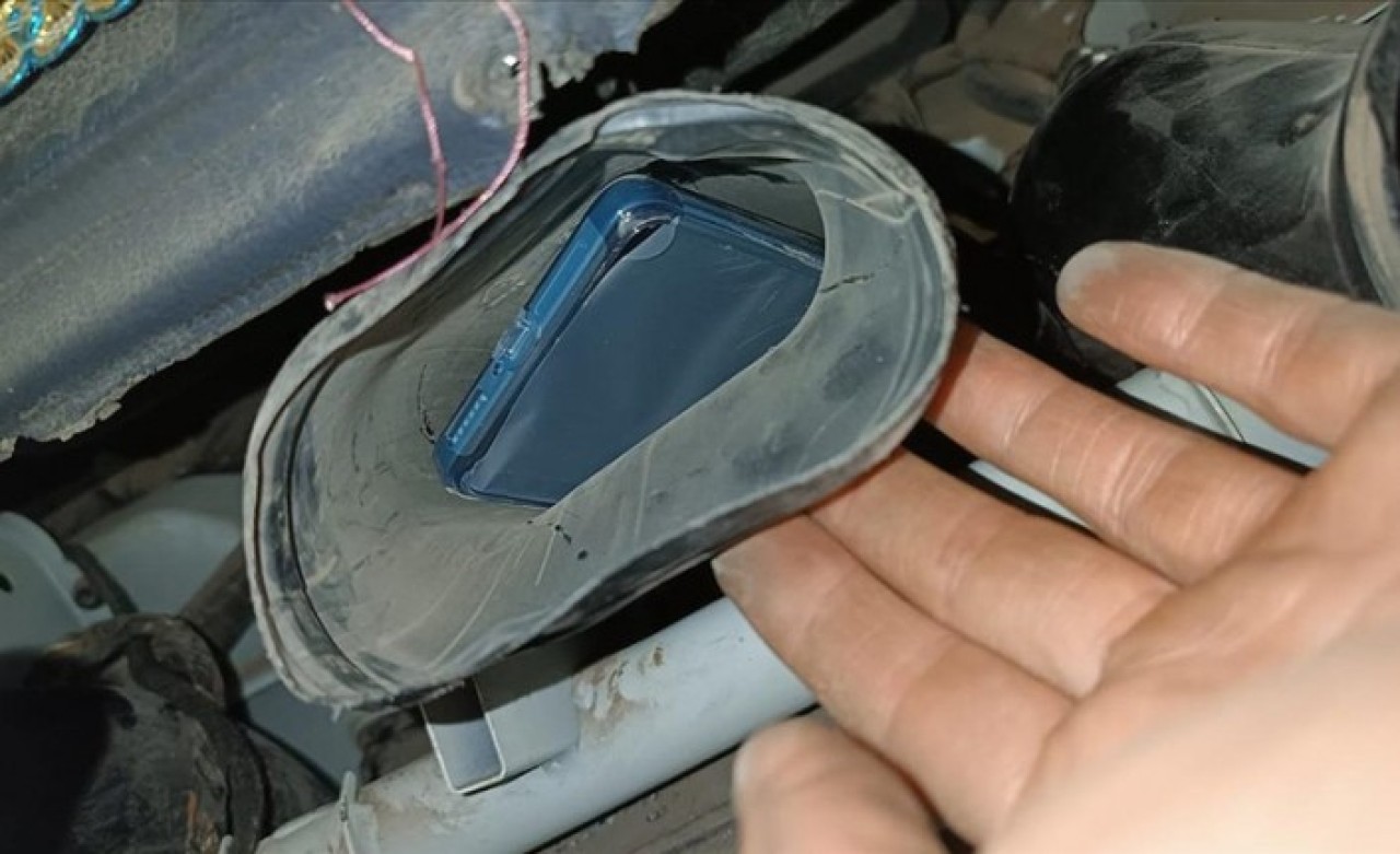 Habur Sınır Kapısı'nda kaçak cep telefonu operasyonu