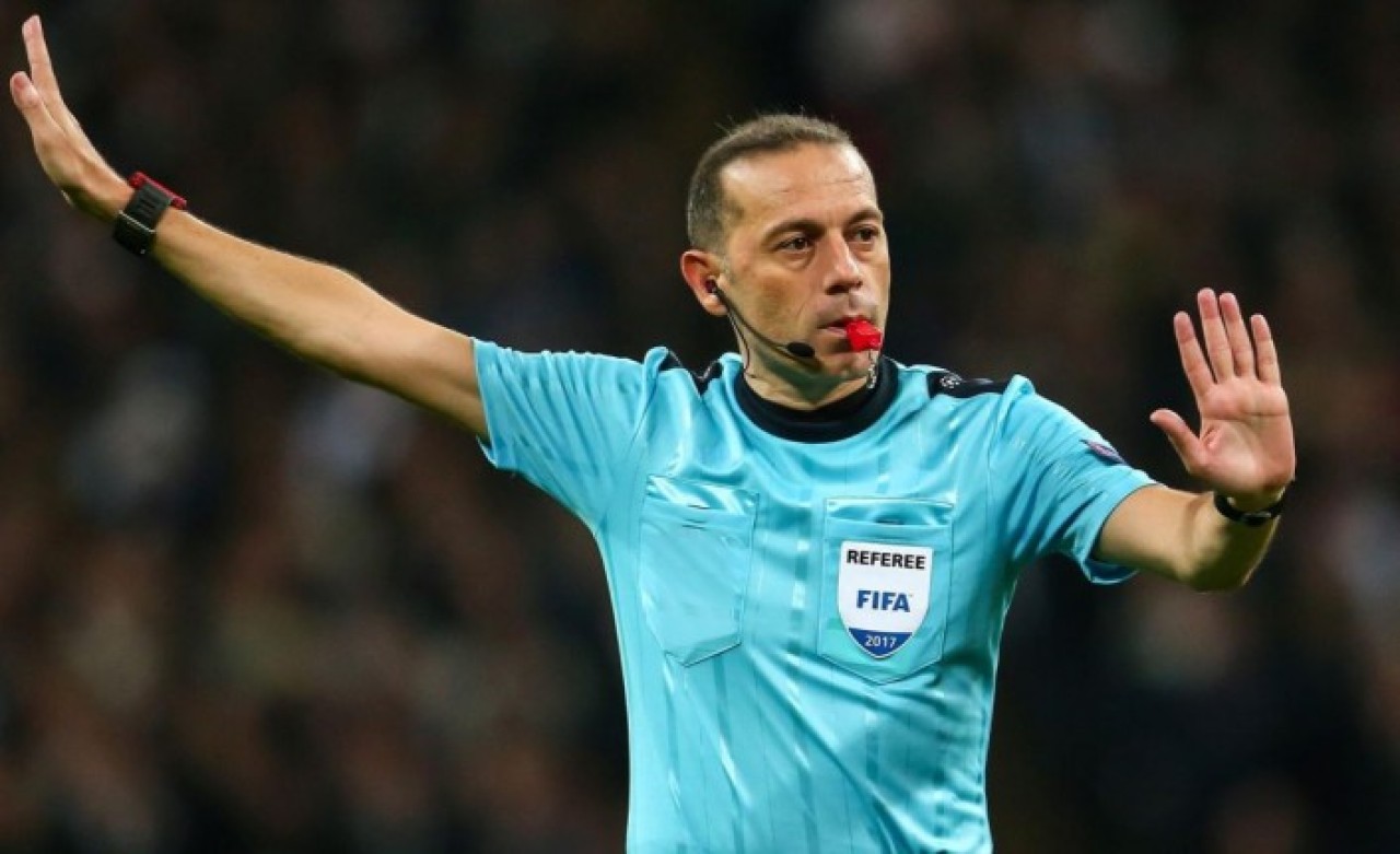 Hakemliği bırakan Cüneyt Çakır'ın yeni işi belli oldu!