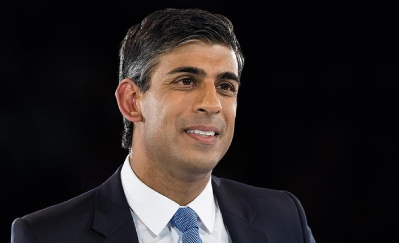 İngiltere'de ilk! Kraldan da zengin Hint kökenli Rishi Sunak başbakan oldu: Rishi Sunak kimdir?