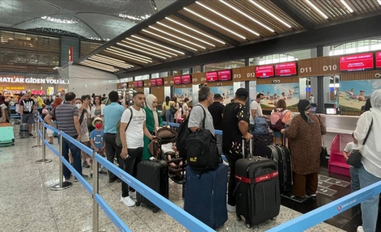 İstanbul'daki havalimanları 9 ayda yolcu sayısını 27, 5 milyon arttırdı