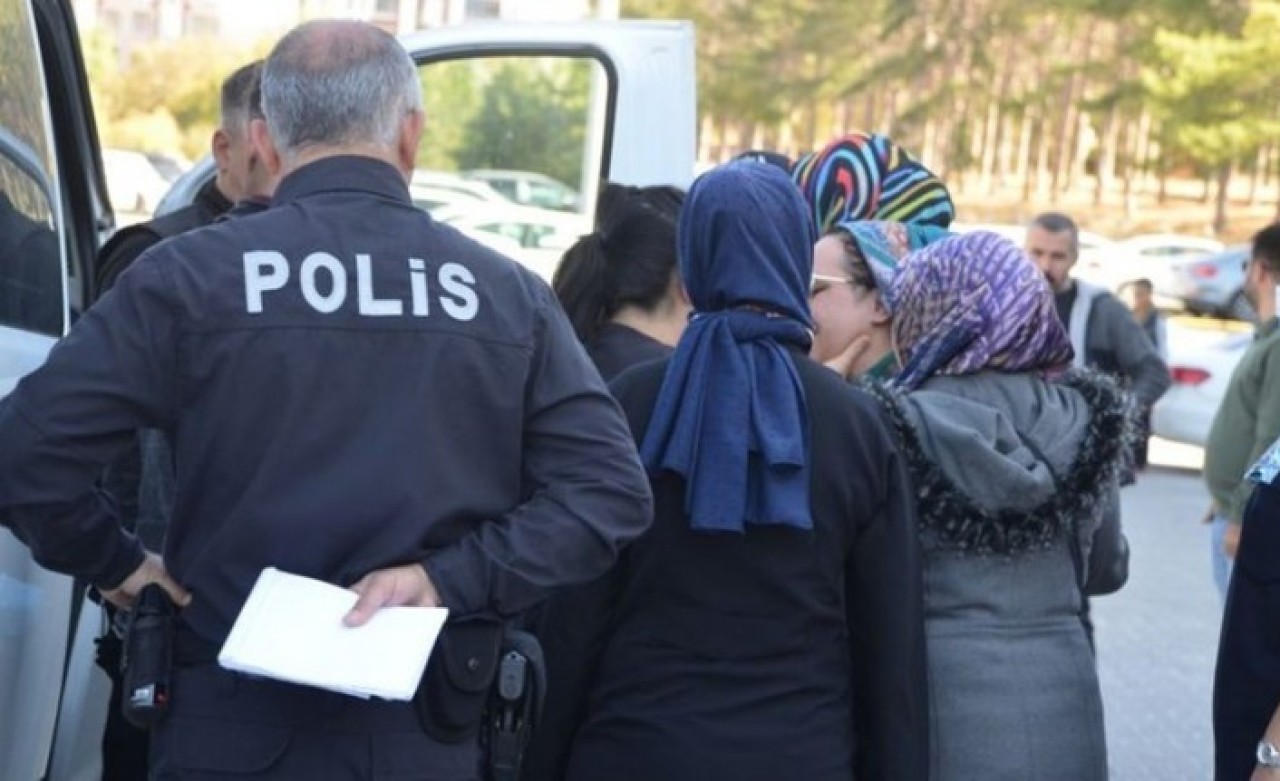Kırşehir'de emekli polis,  kiracısı Hüseyin Çetin'i tabancayla vurdu