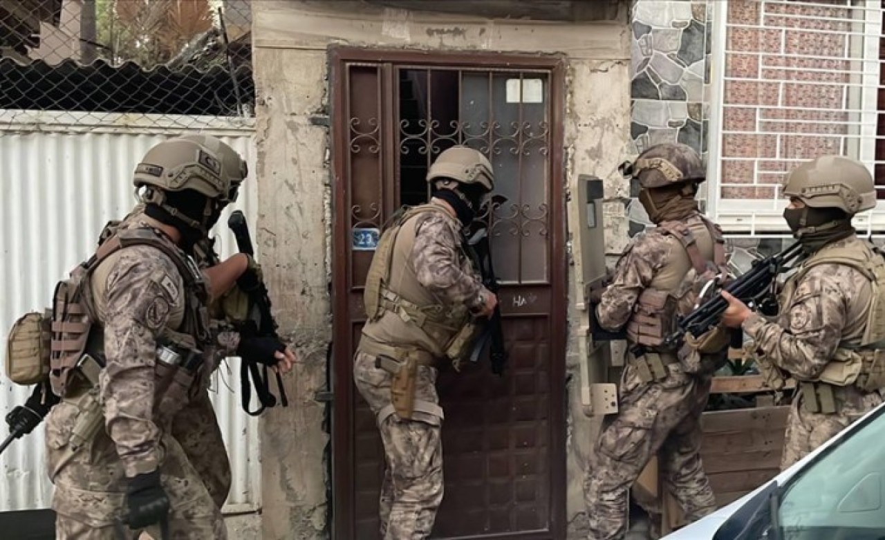Mersin'de,  terör örgütleri PKK/KCK ve DEAŞ'a operasyon: 15 gözaltı kararı
